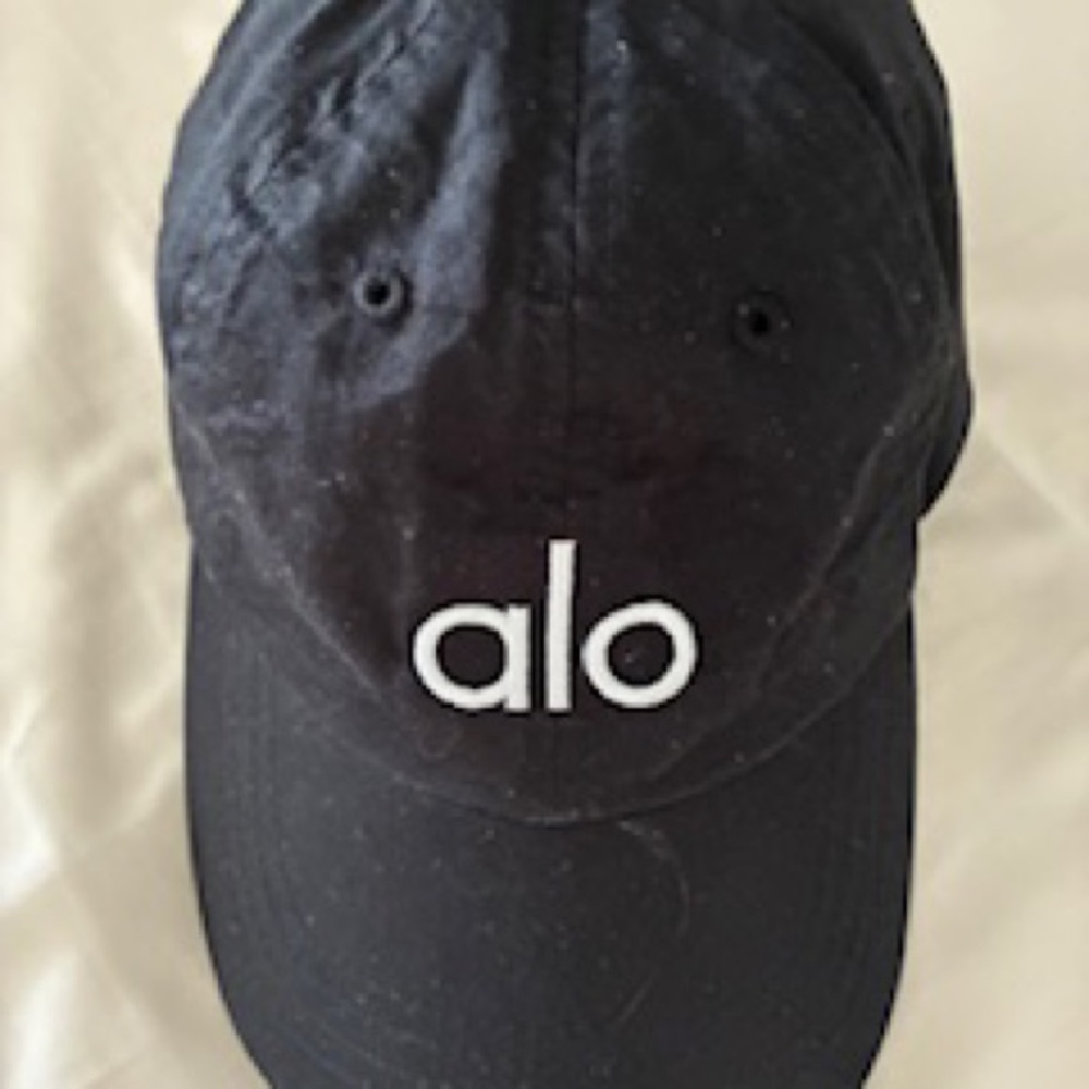 ALO Yoga cap- great condition
